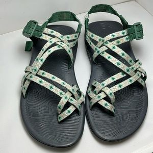 Chaco zx2 sandals toe strap green white size 7 women’s